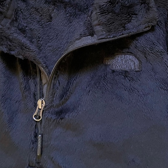 The North Face Women’s Osito Quarter Zip Black Pullover - Picture 2 of 8